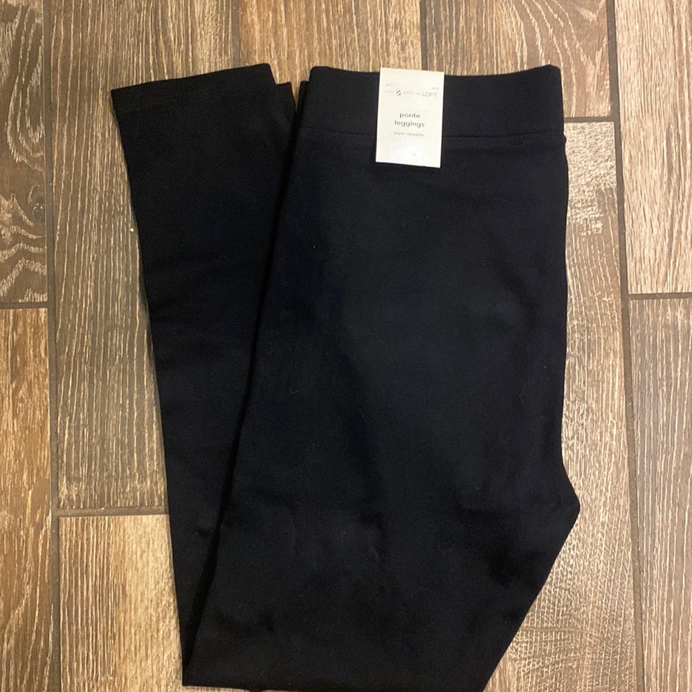 Lou & Grey ponte leggings.
